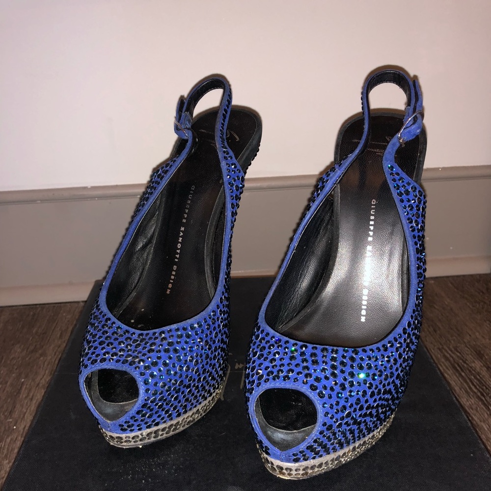 Giuseppe Zanotti Sharon 105 Elektrikos